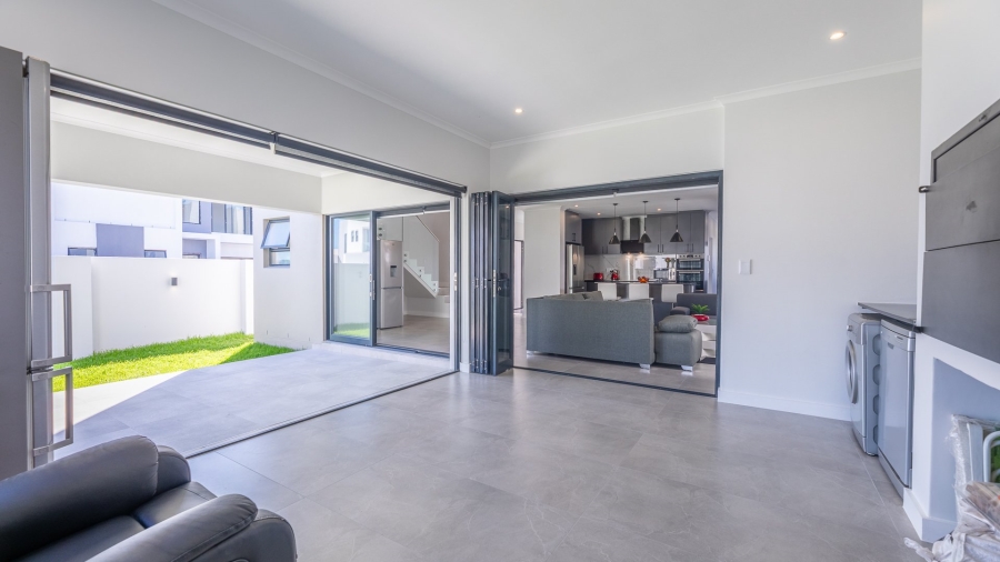 4 Bedroom Property for Sale in Sandown Western Cape